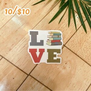 LOVE Books Sticker – Book Lover Vinyl Decal Reader Typography Aesthetic Sticker
